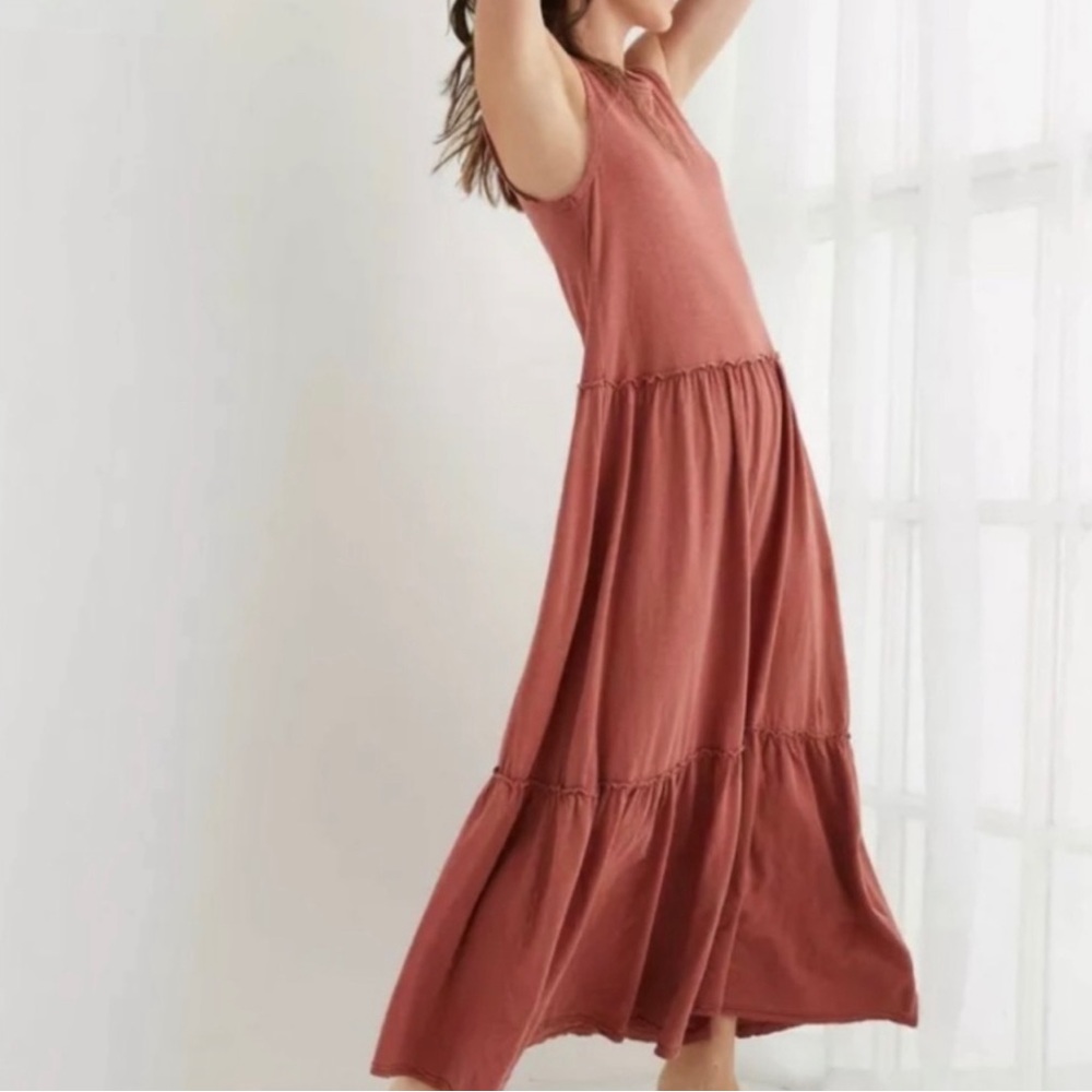 Aerie Salmon Colored Knit Tiered Maxi Dress size Mediun